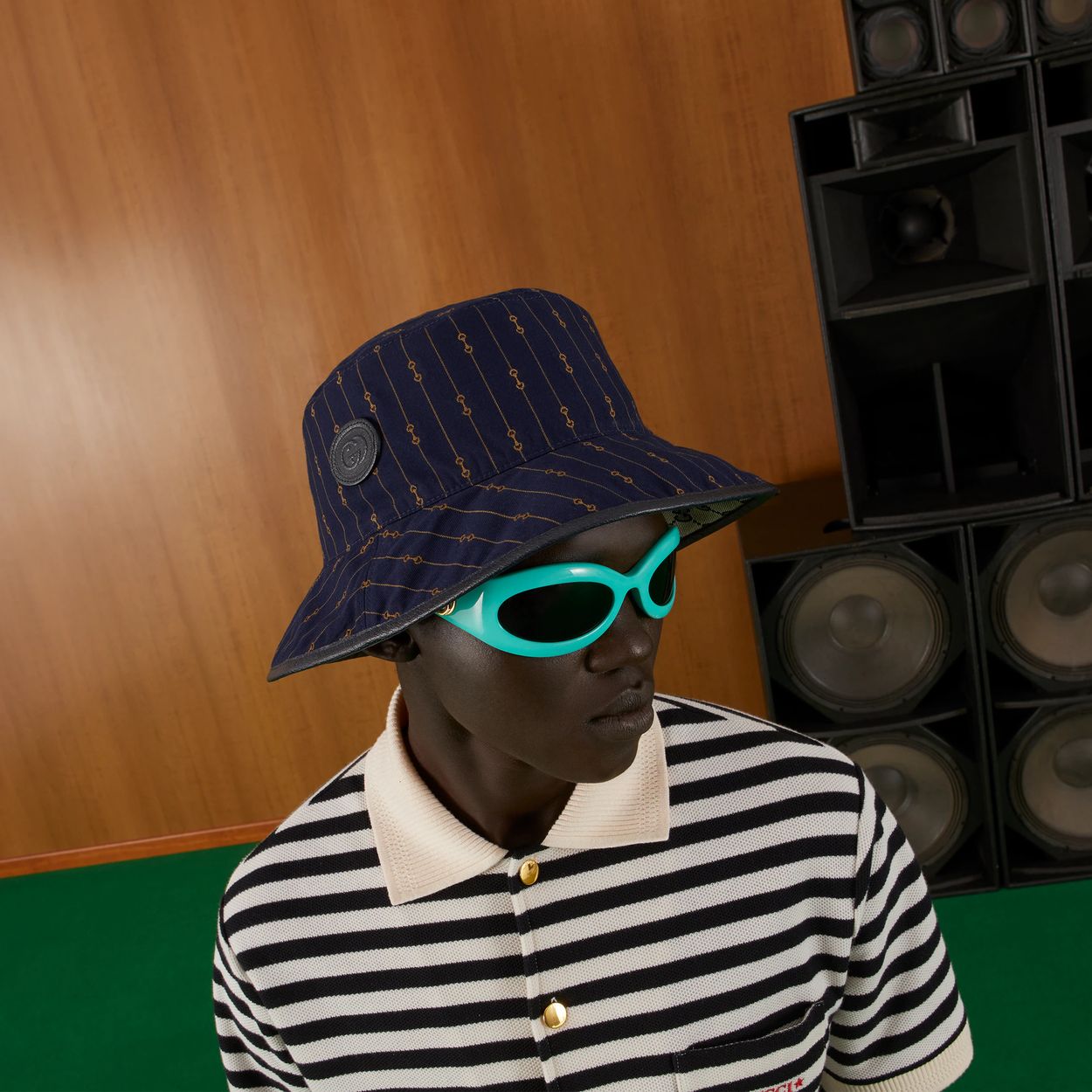 GUCCI REVERSIBLE BUCKET HAT